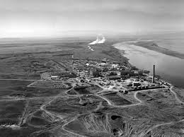 The Hanford nuclear plant along the Columbia River in 1960