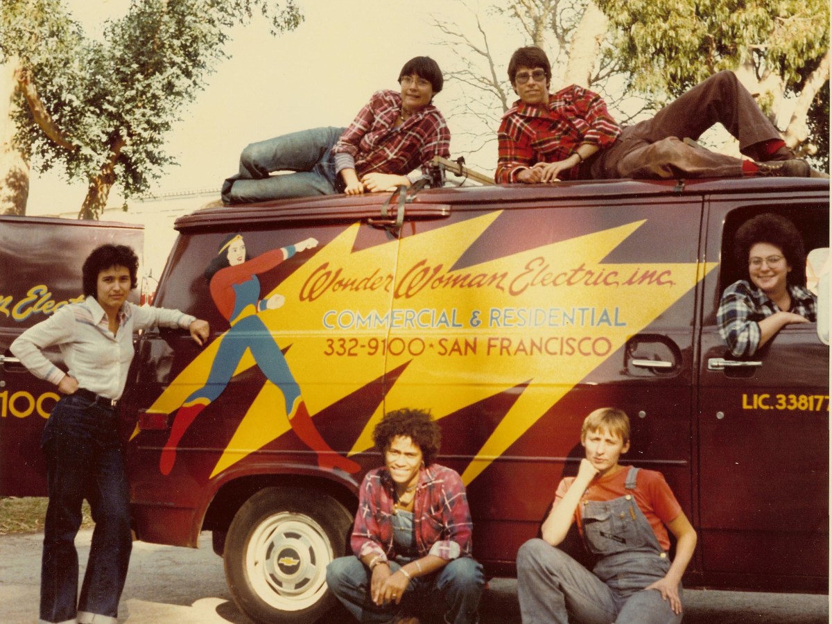 Wonder Woman Electric to the&nbsp;Rescue